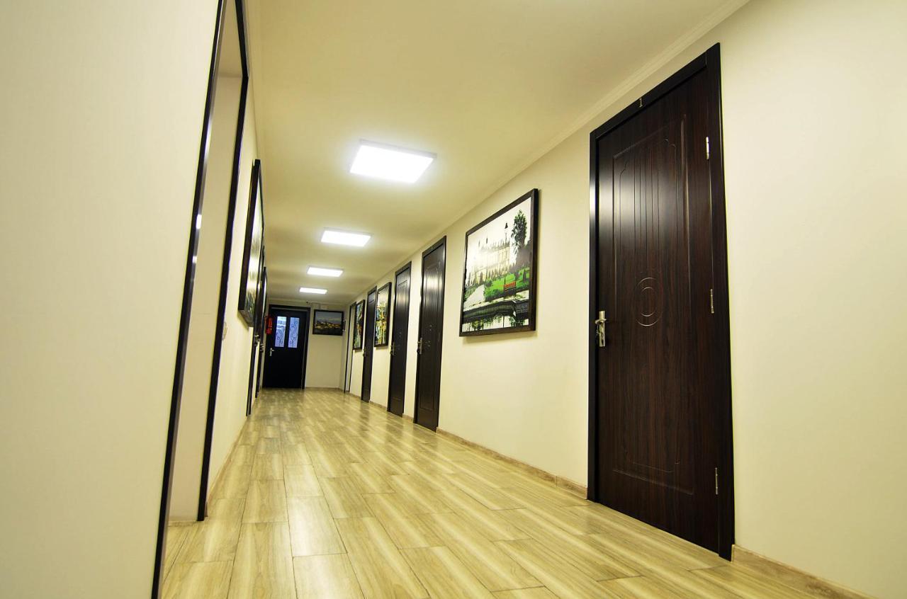 Light Hotel Tbilisi Esterno foto